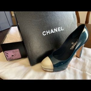 Chanel Pumps
